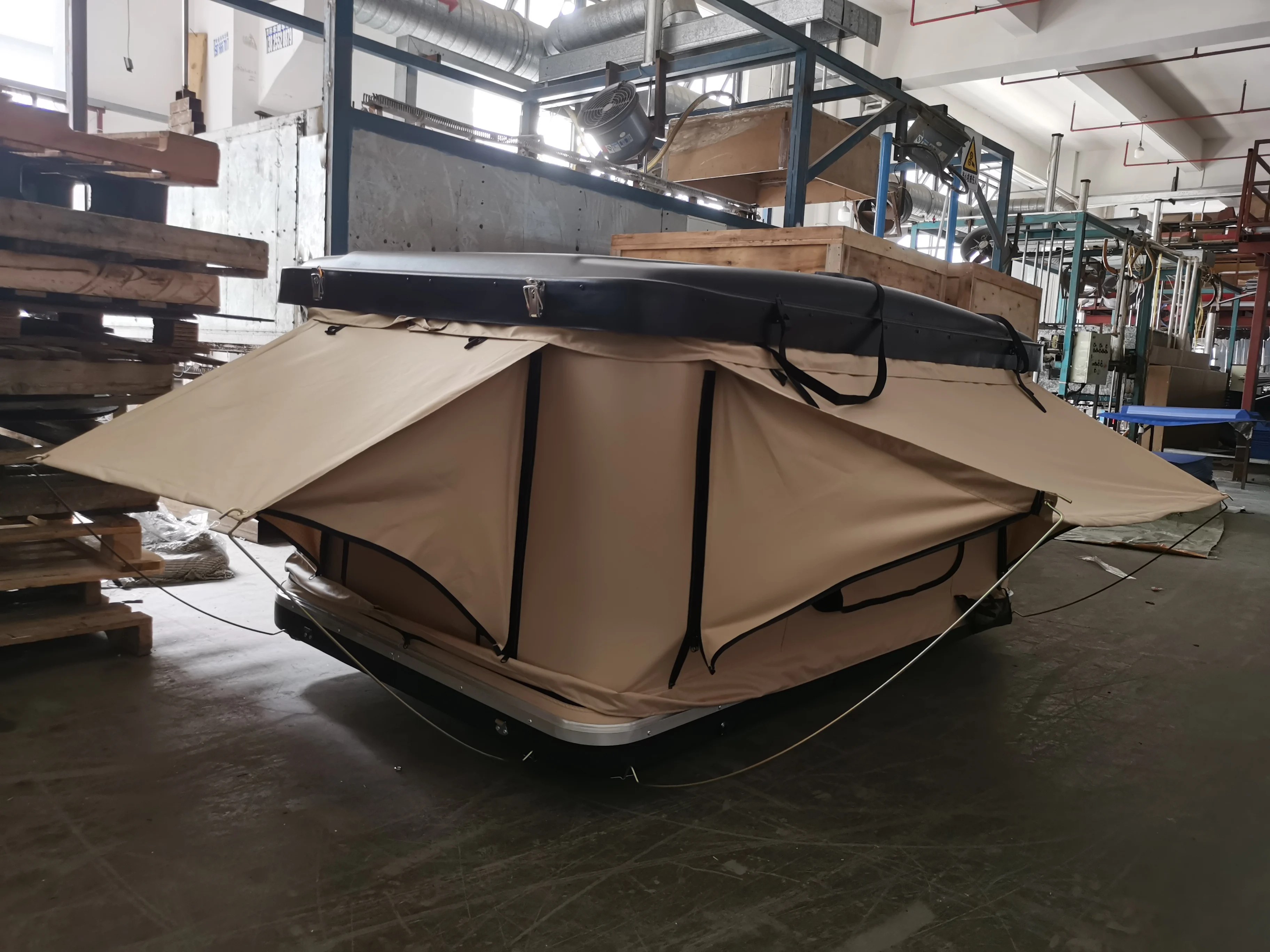 2022 Wholesale sale outdoor tent CarRooftop Tent camping hard shell roof tent3-4person auto camping tent