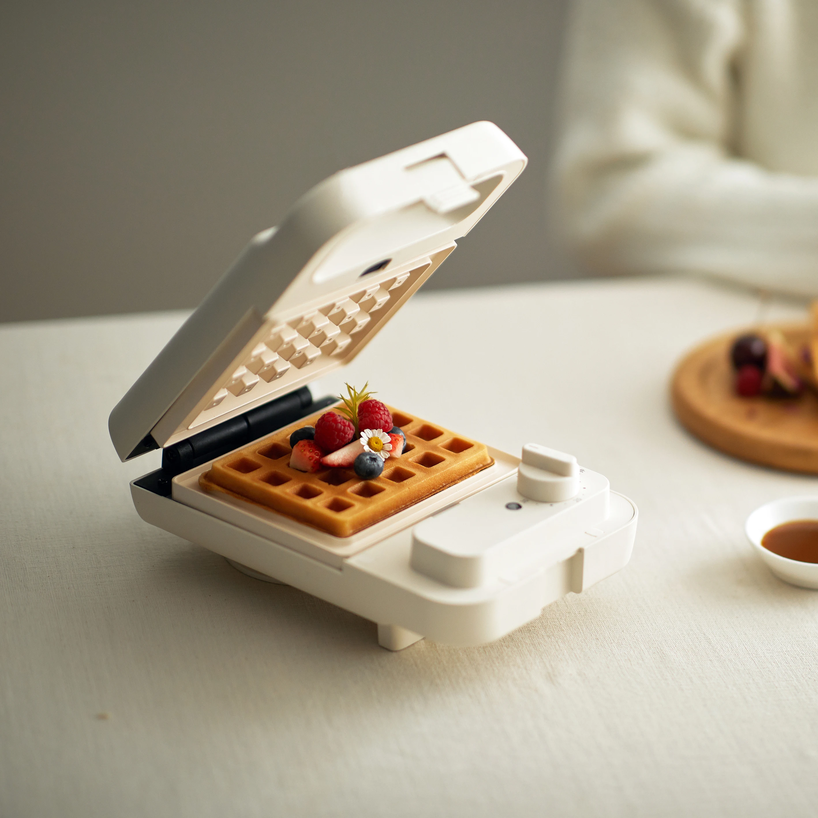 Mini Portable Sandwich Maker Breakfast Non Stick Surface Plates Small Waffle Maker Machine Multi Sandwich Maker