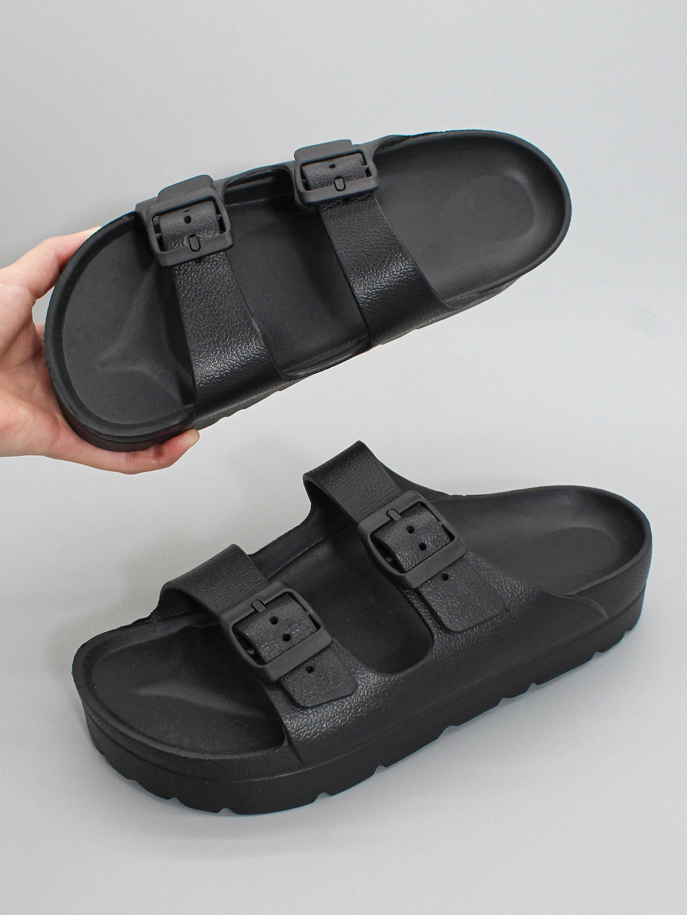 Manufacturers first-hand source wholesale slippers female thick soles step on shit sense home slippers summer room slippers
