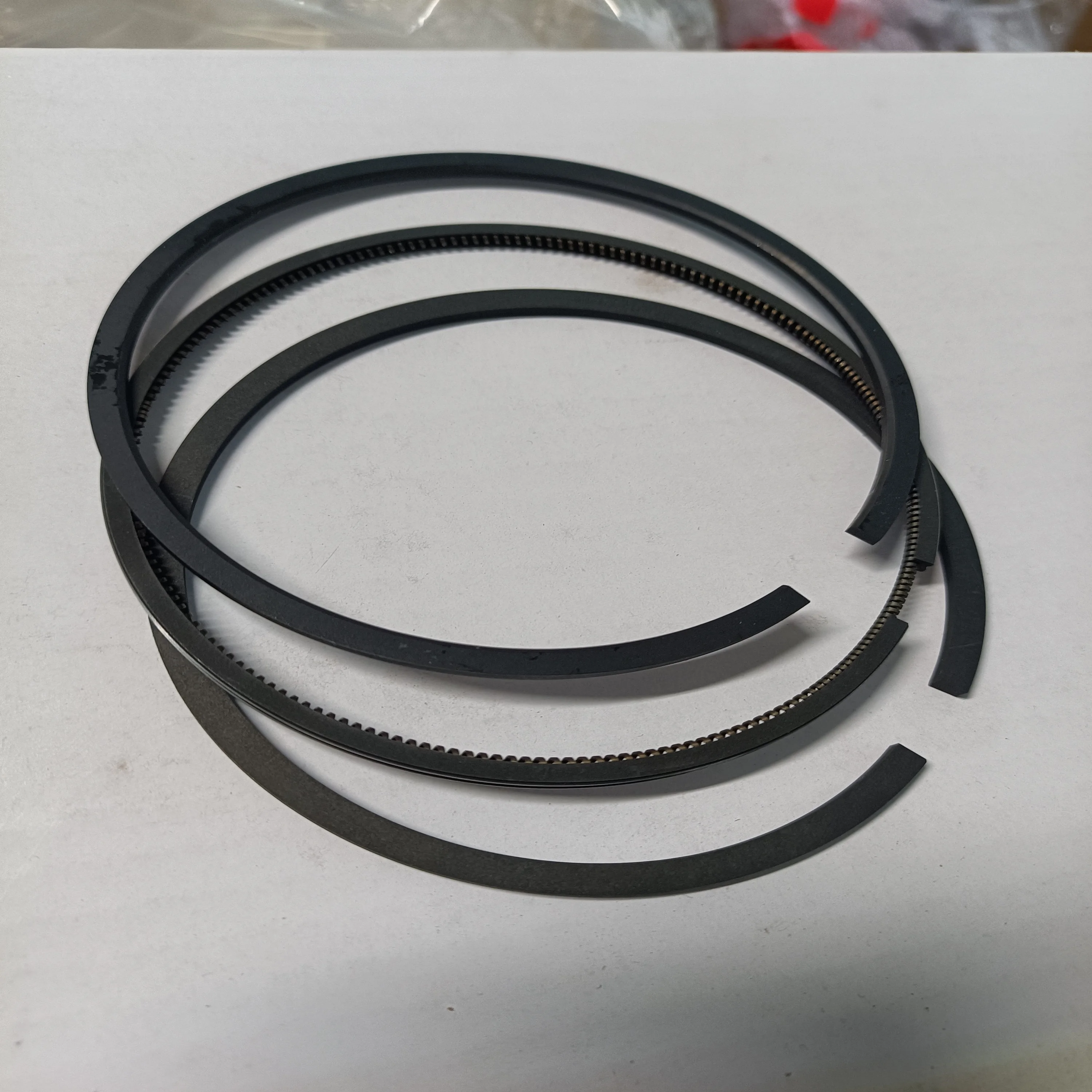 Factory supply AKASAKA UET45/75C Marine Engine Piston Ring diesel engine parts