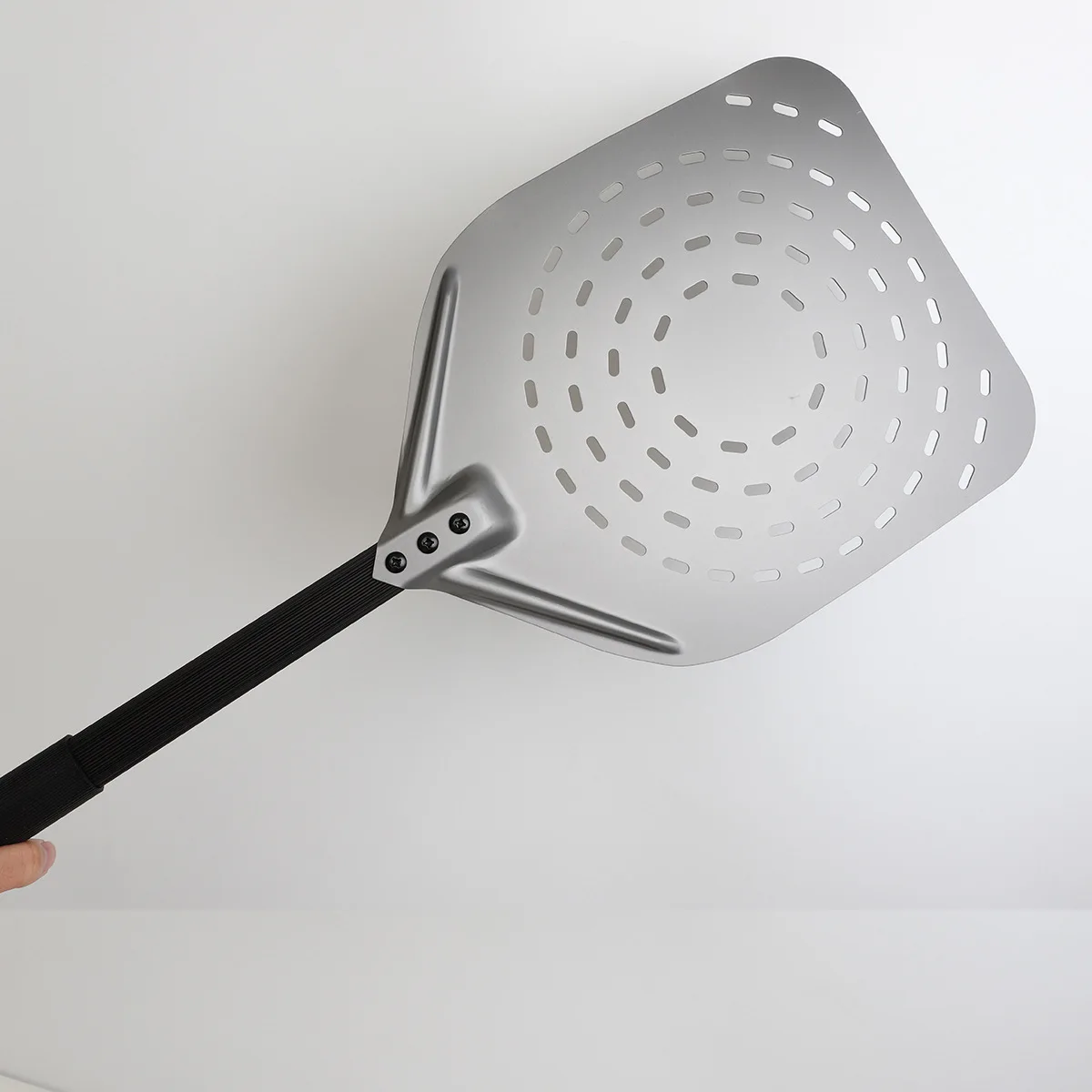 12 inch 13 inch hard film punching pizza shovel pizza transfer flip shovel consumer and commercial aluminum alloy