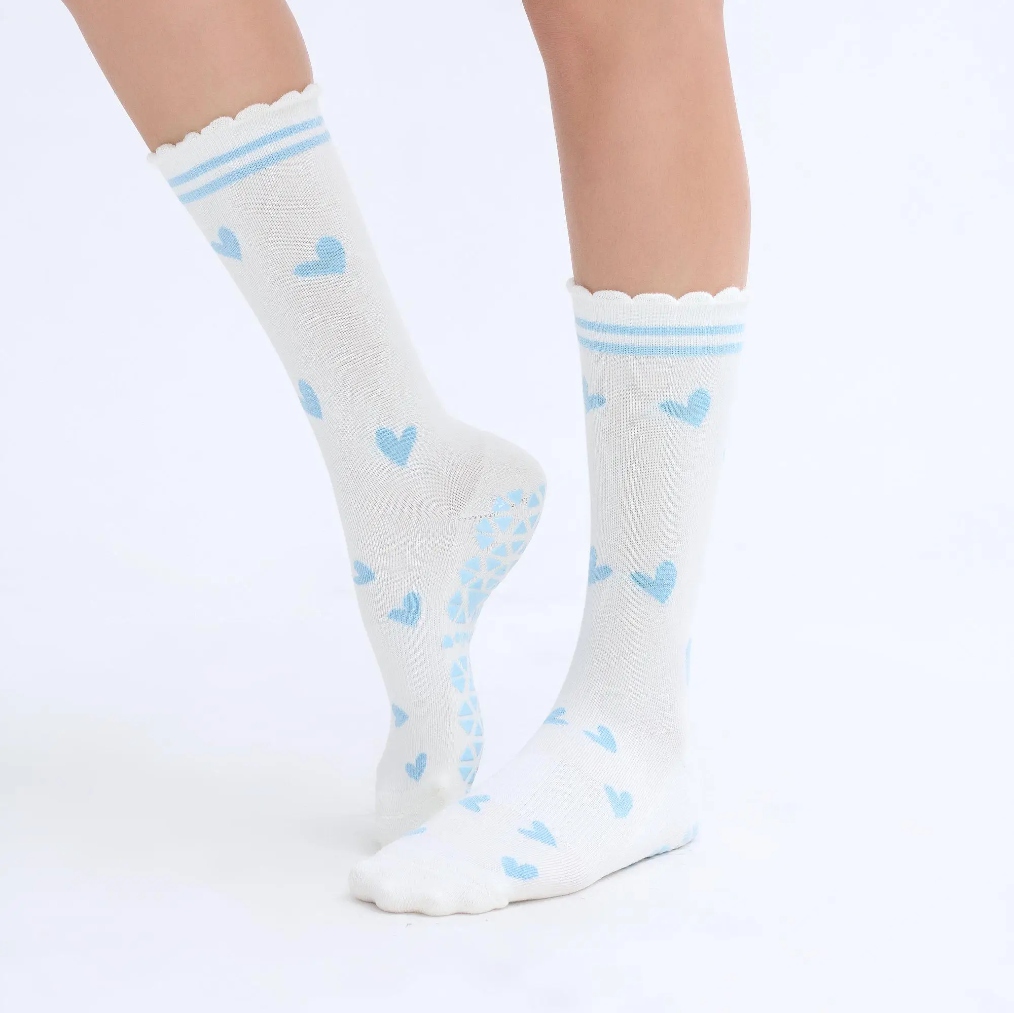 Custom Design Ruffle Blue Heart Cotton Sports Sock for Women Anti-slip Gym Fitness Frilly Non Slip Yoga Pilates Grip Socks