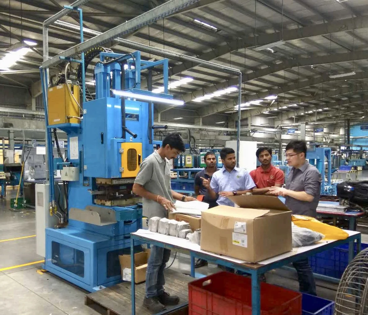 80 ton Huayi TPV C frame injection press machine for TPE & TPV rubber seal profiles joints injection machine