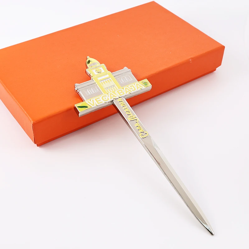 Рекламный античный латунный