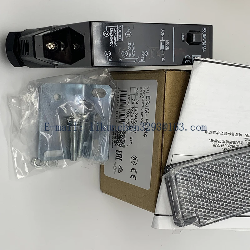 all-new Proximity switch sensor   E3JM-10DM4T-G One year warranty in stock