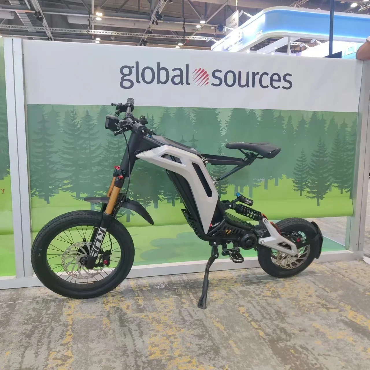 LEWEE Factory Direct Price 750W 48V Electric Bicycle E-Bike Central Motor Sport Electric Motorcycle Foldable Fat Tire E-Bike