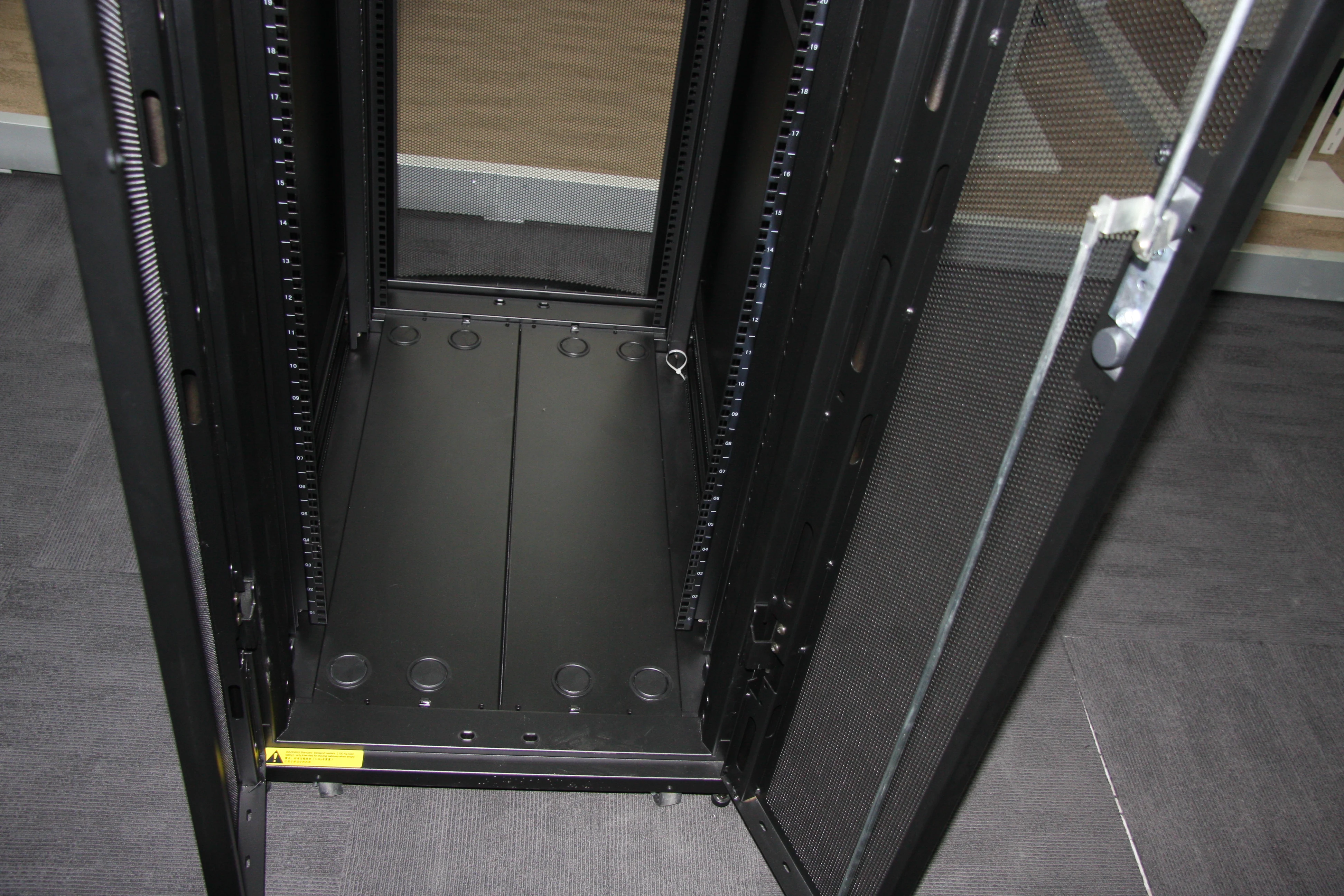 network cabinet/server IDC network enclosure/machine house wireless telecom ISO shelter box manufacturer