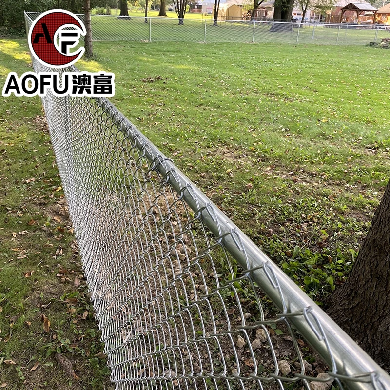 Hot Dipped Galvanized 70mm 8 ft High Chain Link Mesh Garden Iron Wire Mesh Fence BWG 16 Chain Link Fence/netting For Sport Field