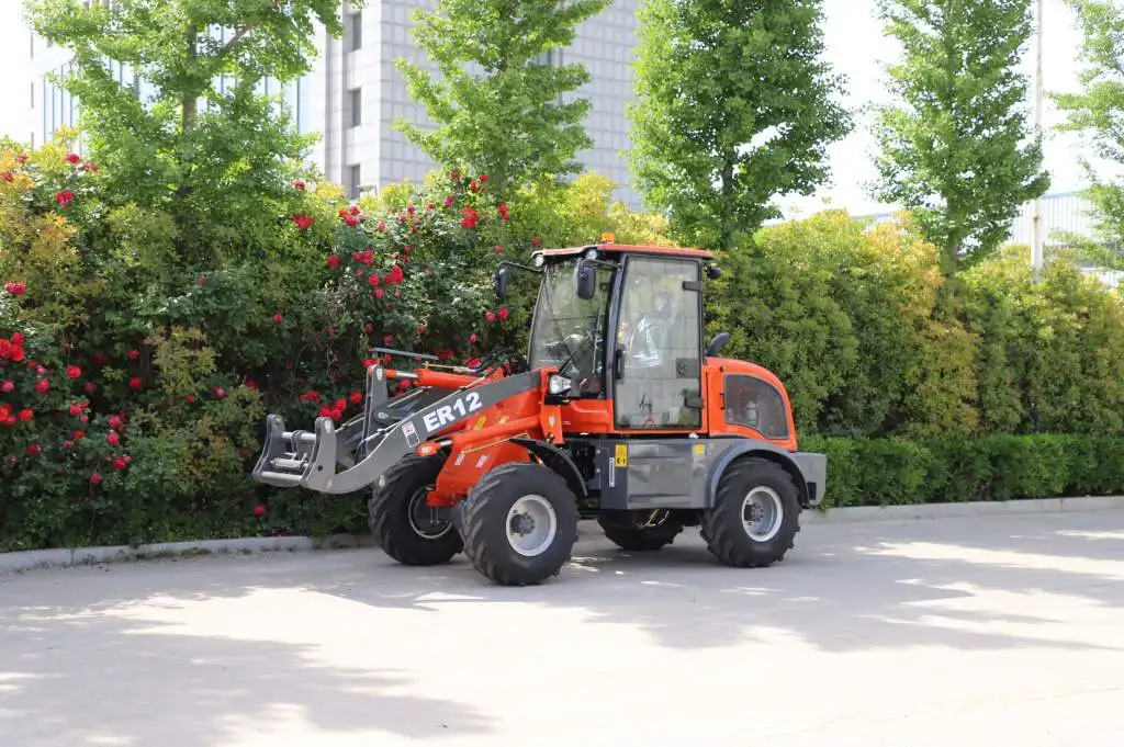 Компактный мини-фронтальный погрузчик Everun ER12 1200 кг
