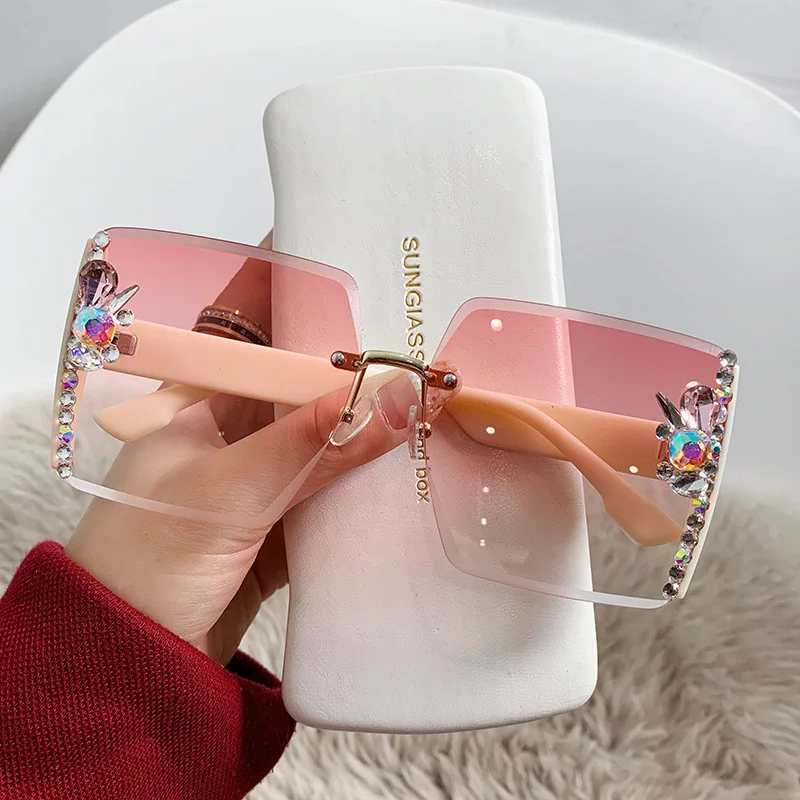 Luxury Designer Oversized Female Shades Rimless Square Gradient Sun Glasses Bling Rhinestone Sunglasses Diamond