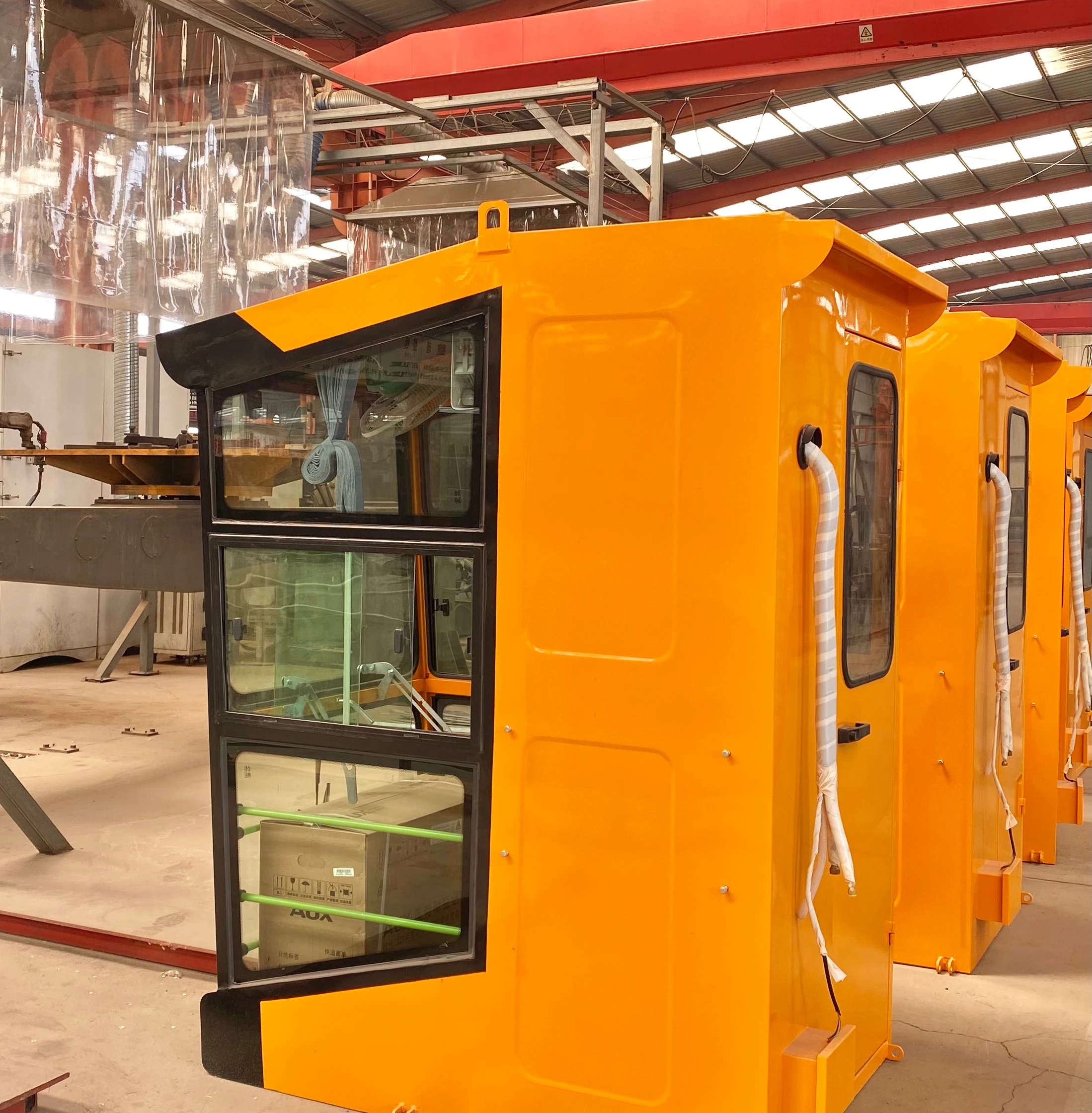 SUNTEC New Product 2023 Provided Yellow Prices of Tower Cranes 16 Ton 70m 44m with chassis