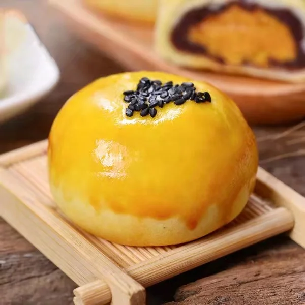 With prinkle Sesame Machine Automatic egg yolk puff cake stuffed pastries making production line