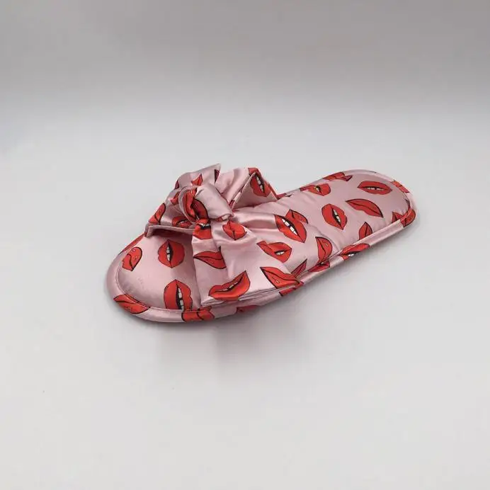 Latest design cheap wholesale spa slippers for women made in China