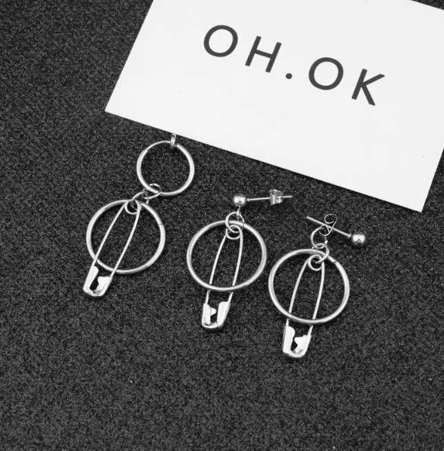 
New Fashion Kpop Pin Round Ring Mix Earrings Jewelry Stainless Steel Earring for Men Women 