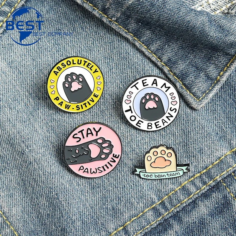 Free Sample Cute Animal Cat pin Custom Decoration Metal Logo Hard Enamel Lapel Badge Pins for Hat Clothing