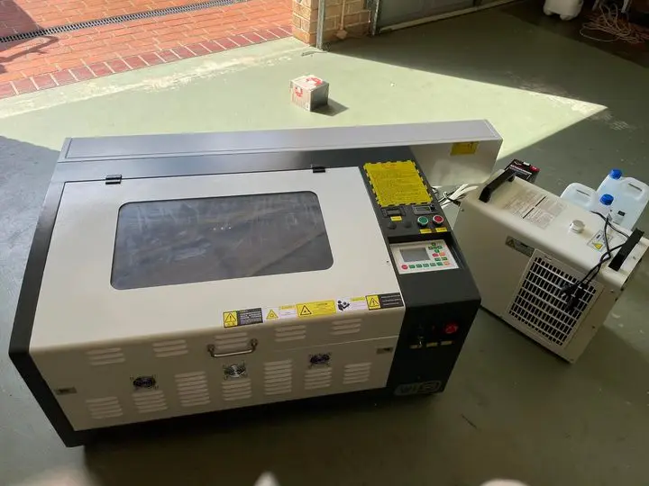 HT460 Gantry Type Laser Engraving and Cutting Machine for Restaurant Diverse No-Metal Materials Crystal Supports DST Format