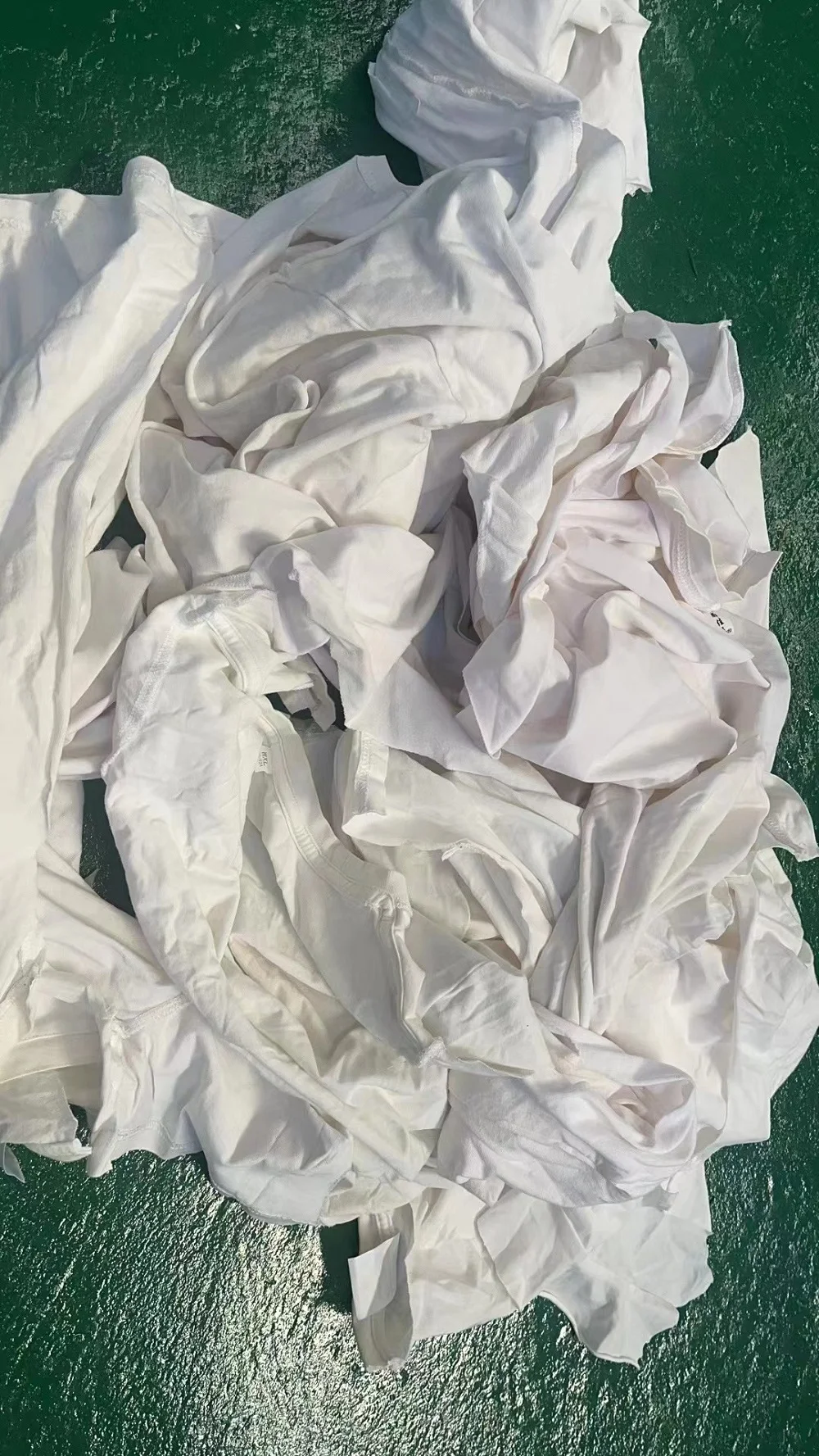 Using Waste Wiping White T-shirt 100% cotton rags from Chinese  Manufacture white cotton rags for industrial