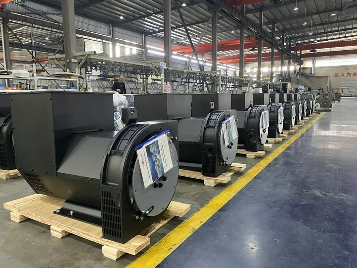 1500rpm 50HZ 275KVA Brushless AC synchronous generator 220KW three-phase single bearing diesel generator