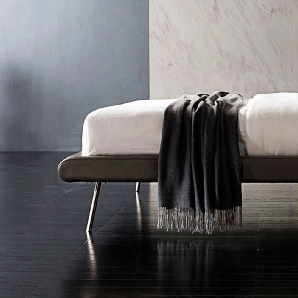 
King Size Modern Double Leather Upholstered Backrest Metal Aluminum Sheet Support Bed Frame 