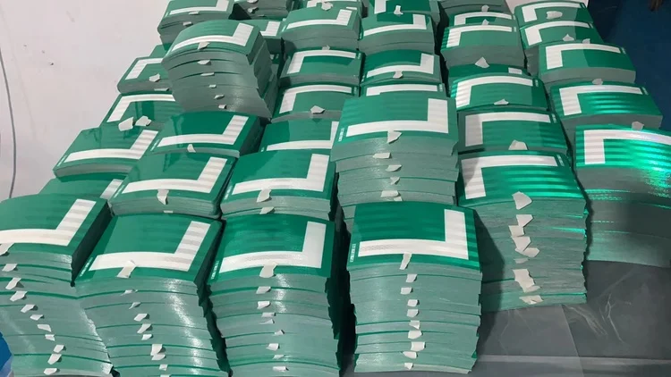 Reflective Spain Approved Model V13 Mandatory Sign Green L Shape Reflective Plate Adhesive Decal Sticker For New Driver