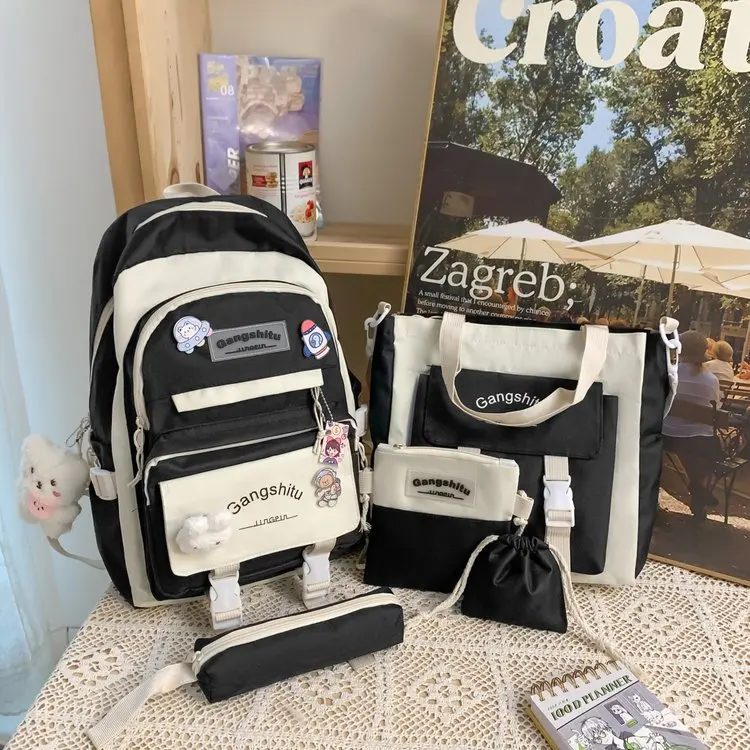 Primary School Fashionable Laptop Backpack for Girls Durable Waterproof Kids Backpack with Polyester Lining and USB Features