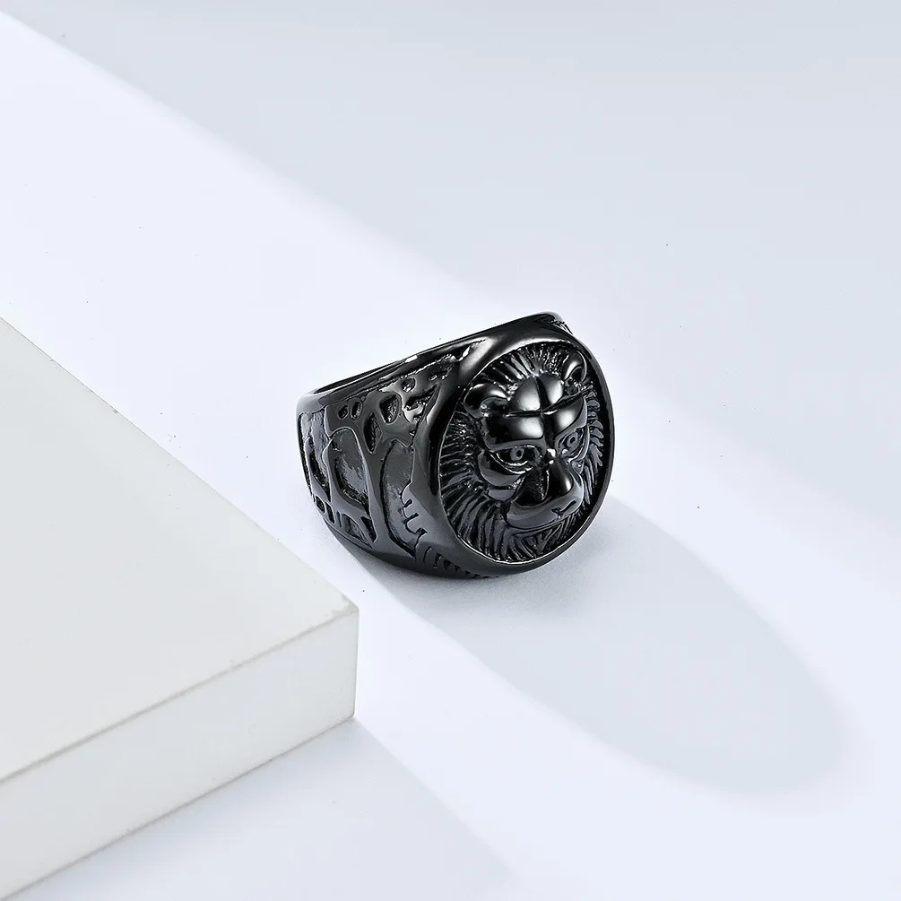 Hip Hop Round Flat Top Animal Pattern Rings for Men 18K Gold Plated Stainless Steel Lion Head Relief Finger Rings