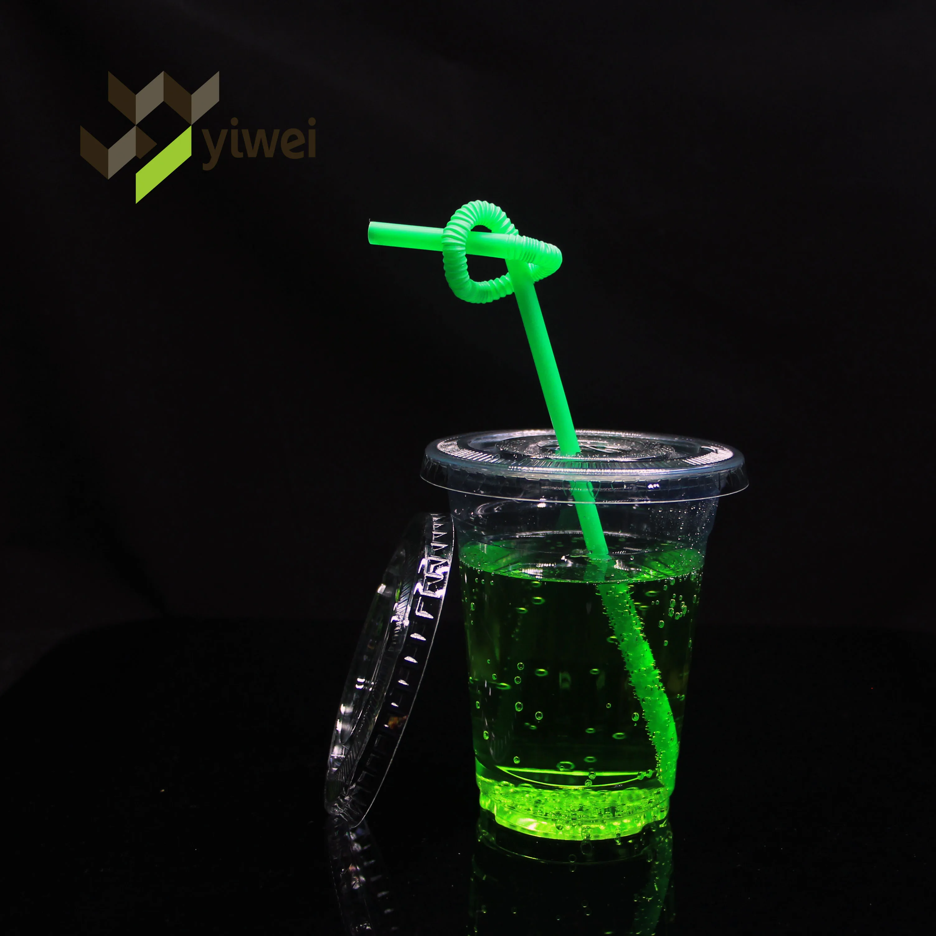 High Quality Creative Popular Plastic Cup With Dome Lid, Disposable Milkshake U Shaped Cup/