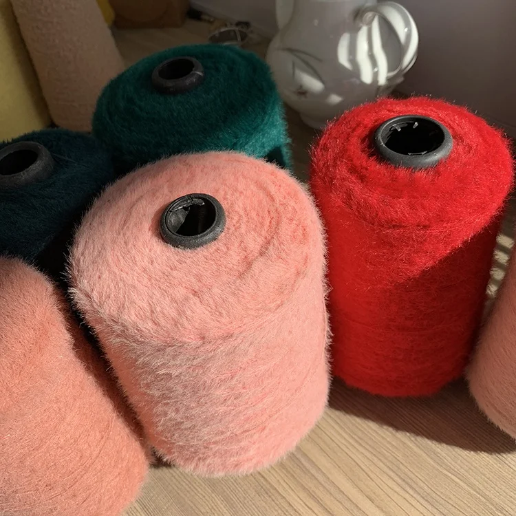 Source manufacturer high quality full dry feather eyelash yarn for jacquard