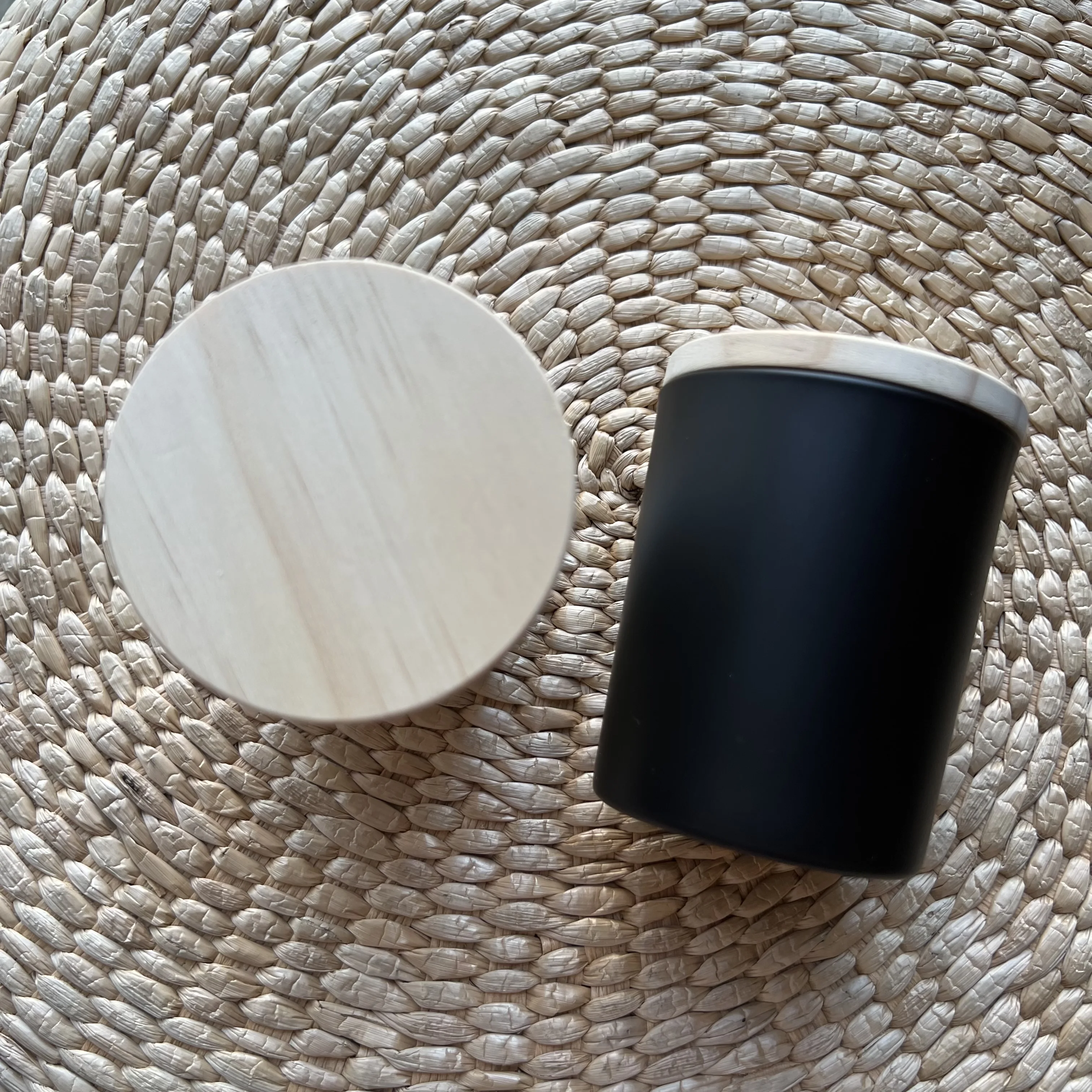 Wholesale black glass candle jar with lid 8oz 10oz 14oz custom logo glass jars for candle making