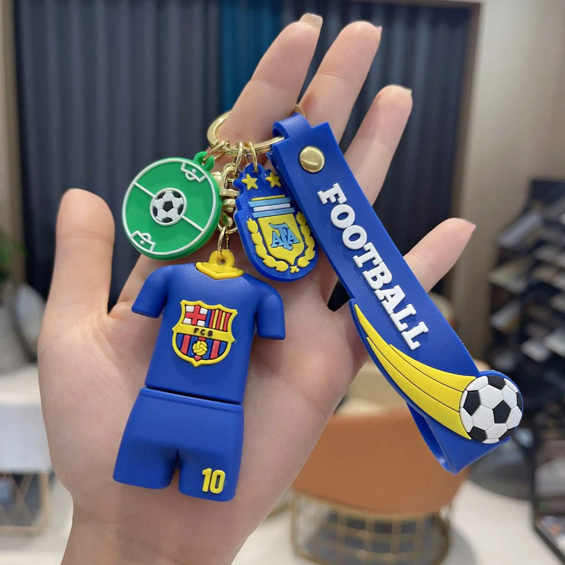 Custom PVC Wholesale soft rubber ball jersey keychain pendant football keychain Games souvenirs