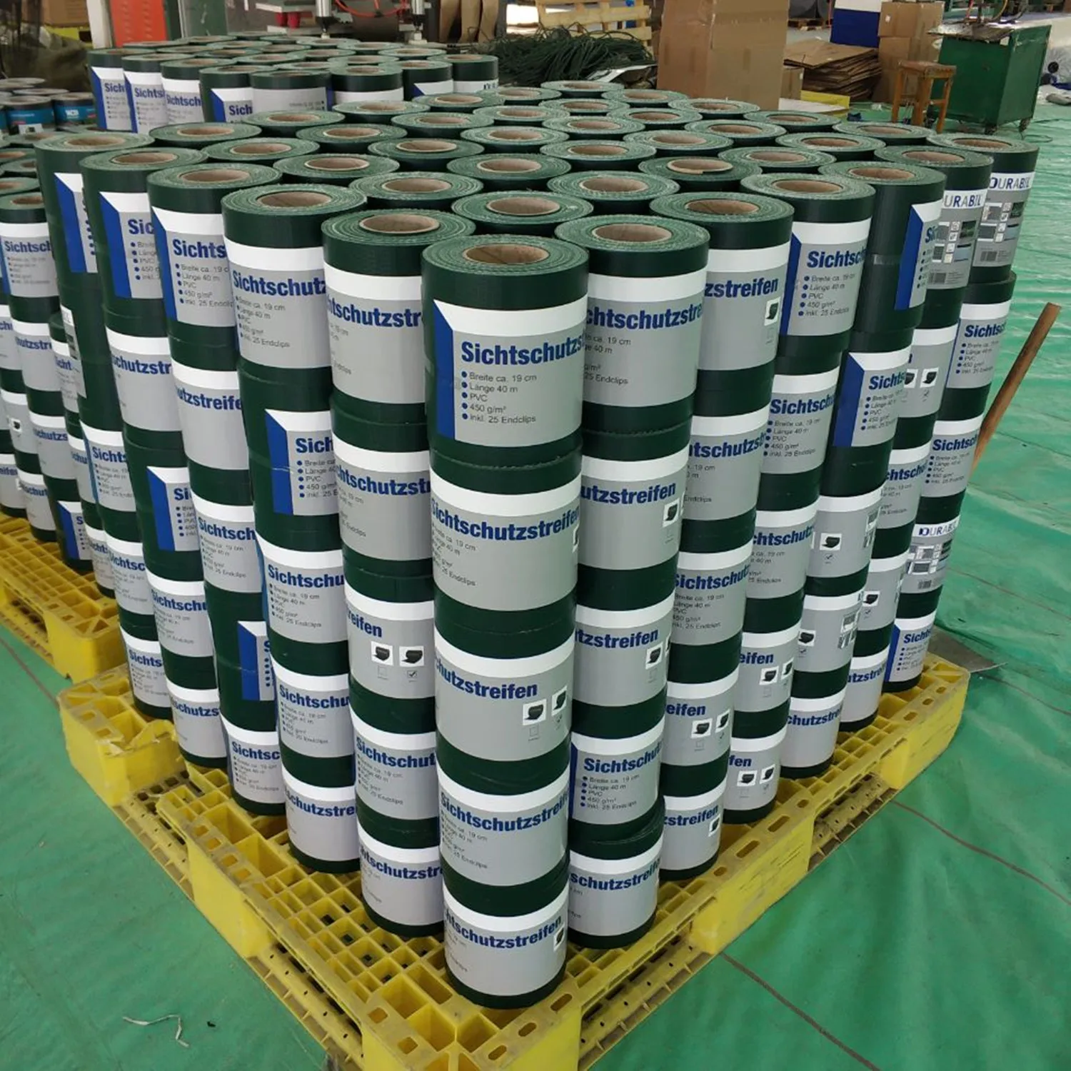 UV-Resistant Durable Garden Privacy 19cm*35m With 20Clips PVC Screen Strip Fence For Garden Fence