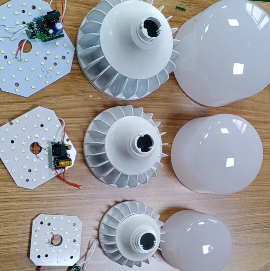 Оптовая продажа дешевая цена светодиодная лампа 5W7W/9W/10W/12W/15W/18W/20W/24W E27 B22