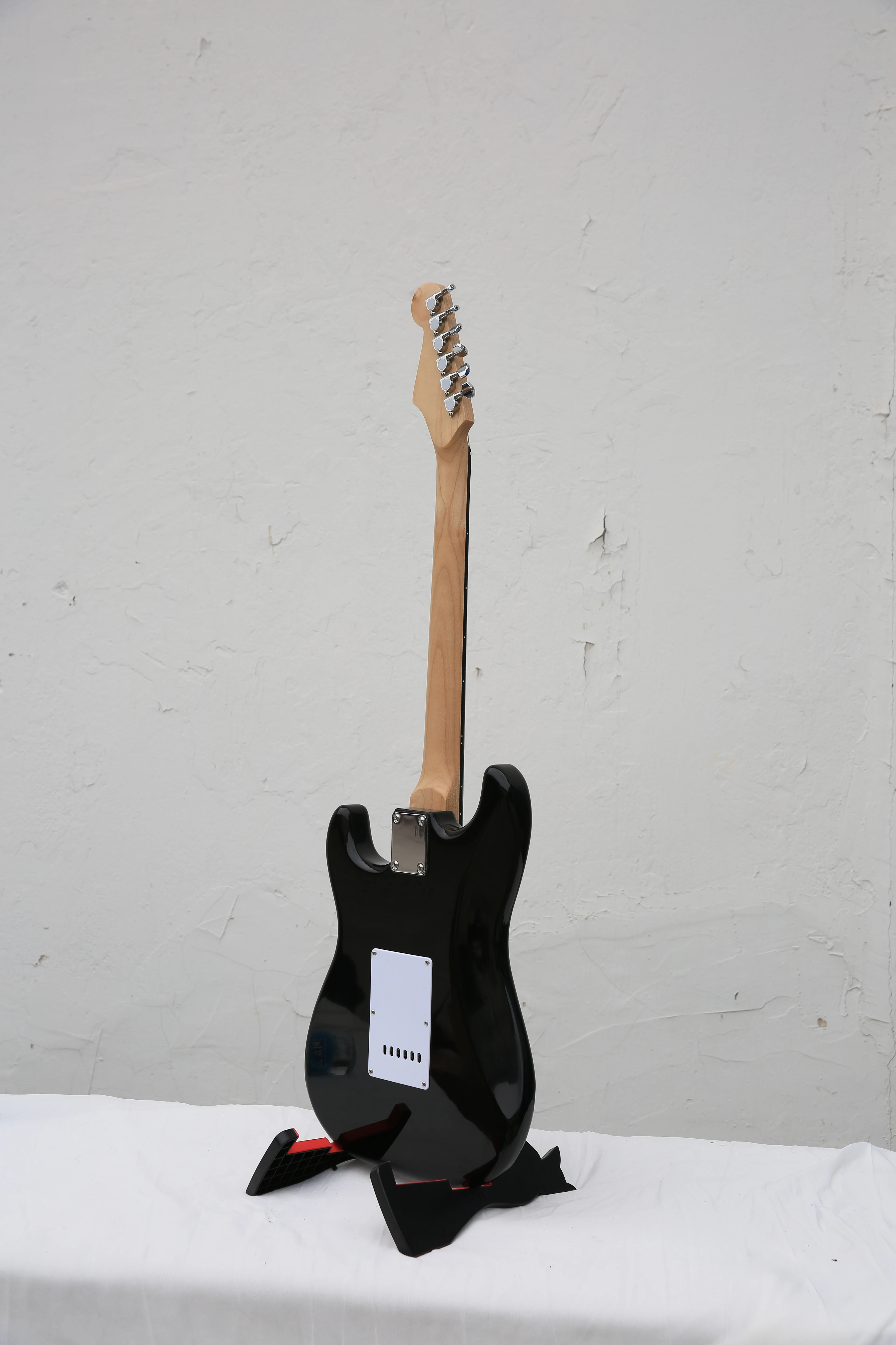 Durable in use Electric Guitar Professional standard 6-String Guitar for sale From China