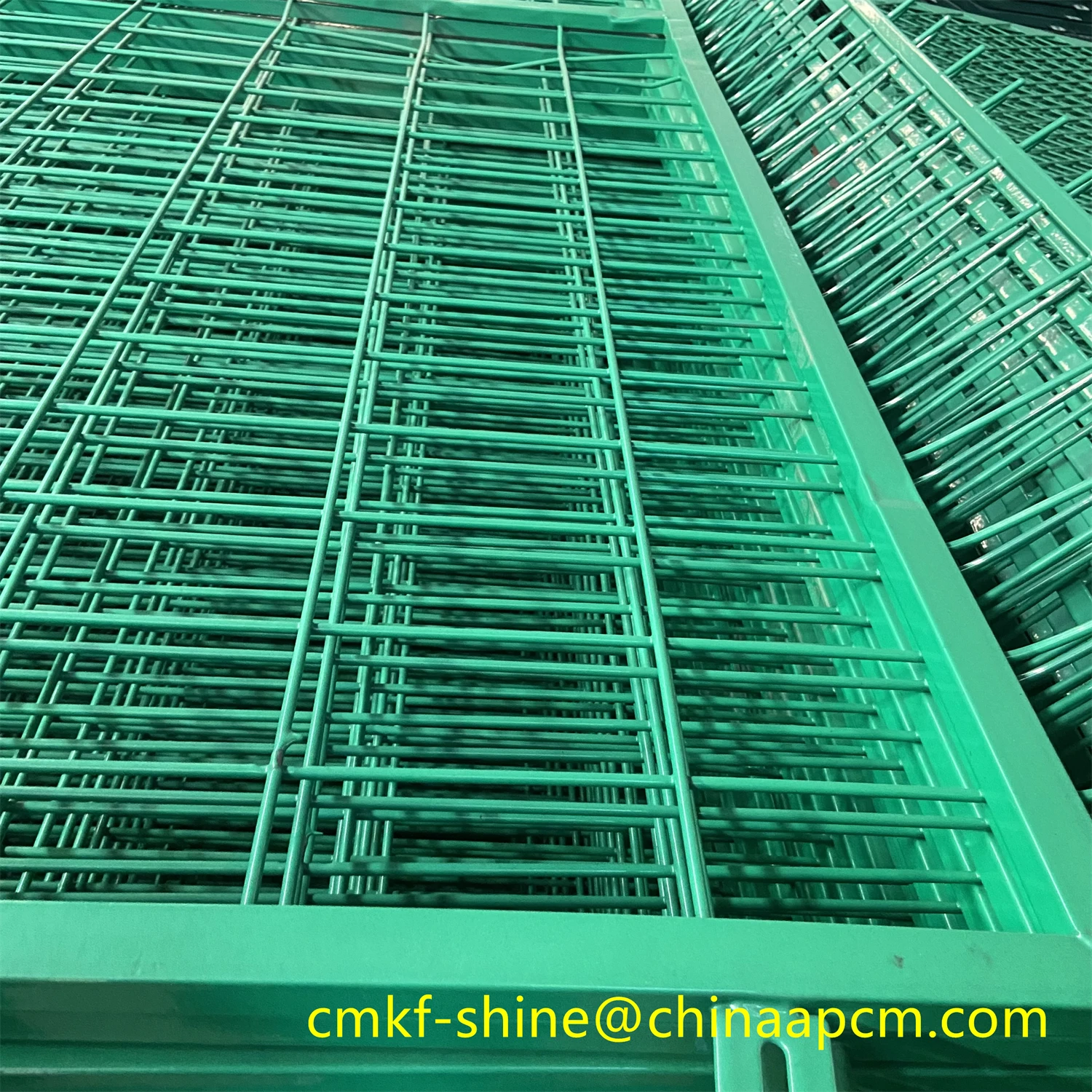 china factory  Easy Installation garden security perimeter 3d curved wire mesh fence