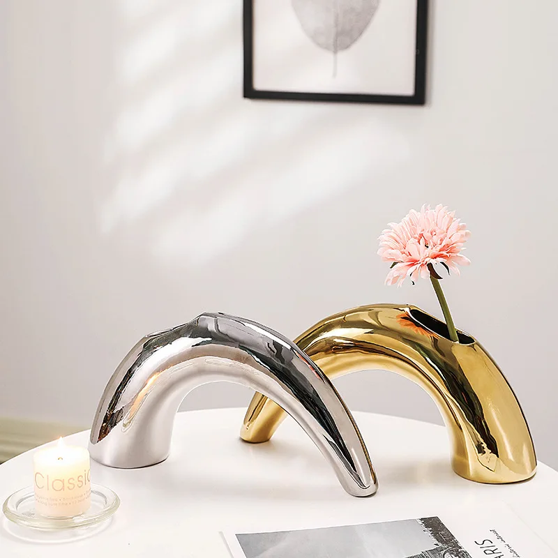 Wholesale modern unique porcelain flower pot tabletop luxury decorative gold and silver ceramic vases, home decoration
