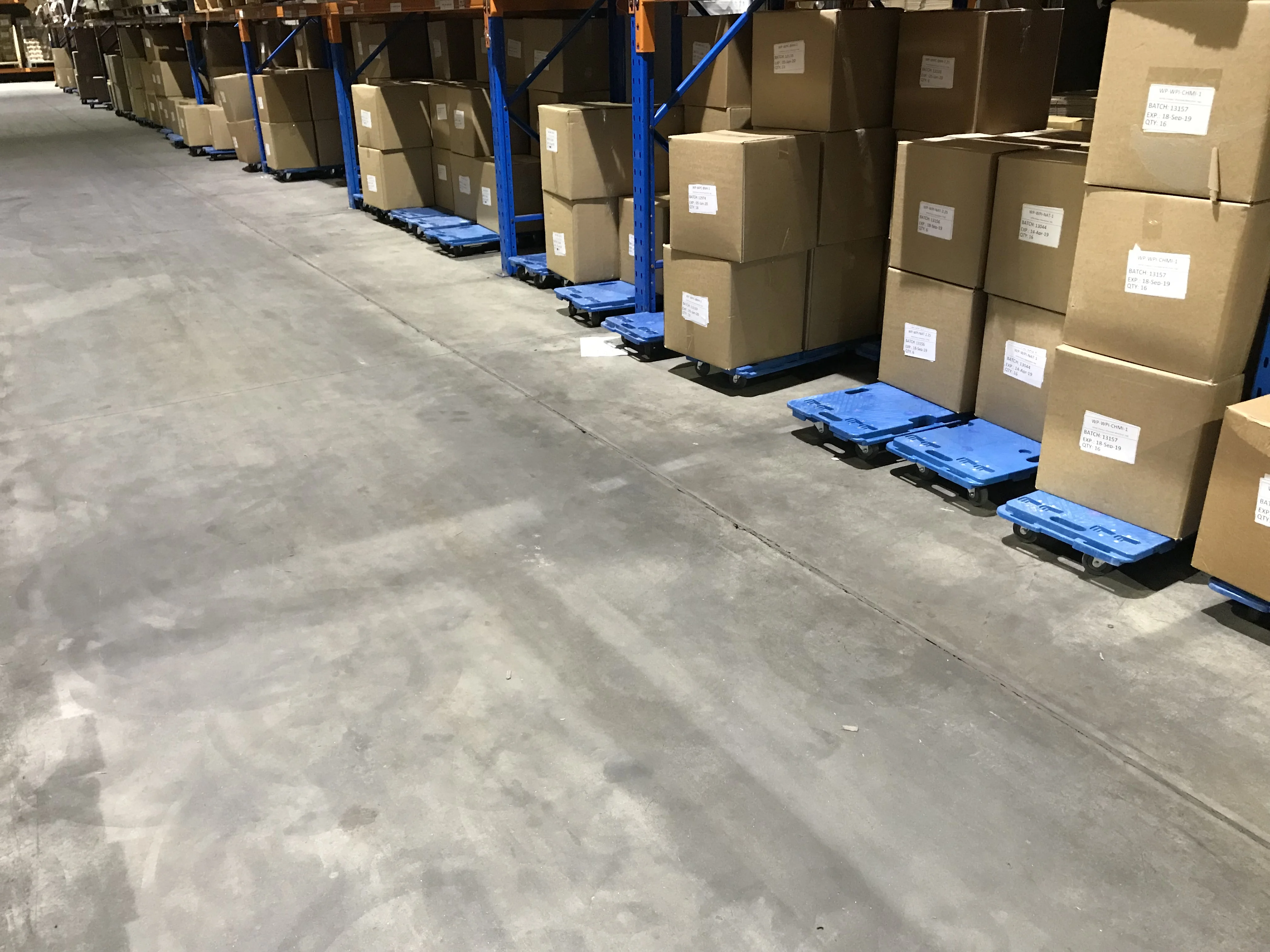 
Заказанные плоские кровать тележка может подсоединиться/детскй 4-колесный плоской подошве из прозрачного пластика; Тележка для цветочного горшка двигатель 