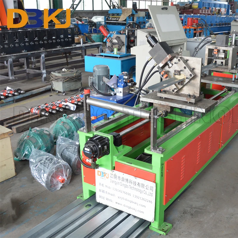 Серводвигатель для резки и гусеничная роликовая формовочная машина с быстрой скоростью 0-25 м/мин кубический канал металлическая