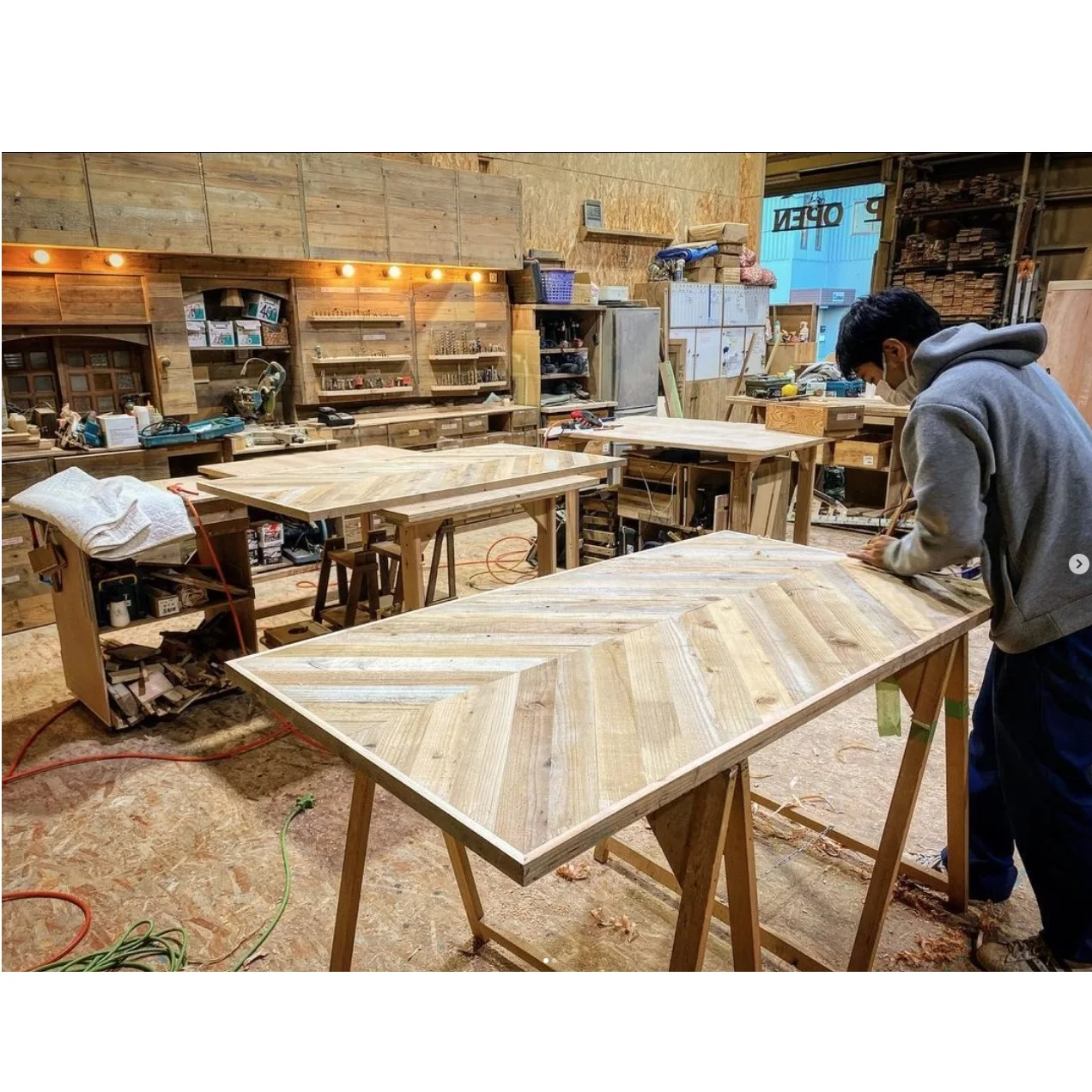 Wooden Recycling Solid Round Restaurant Panel Recycle Timber Desk Square Custom Made Table Top Modern Wood Recycled Furniture