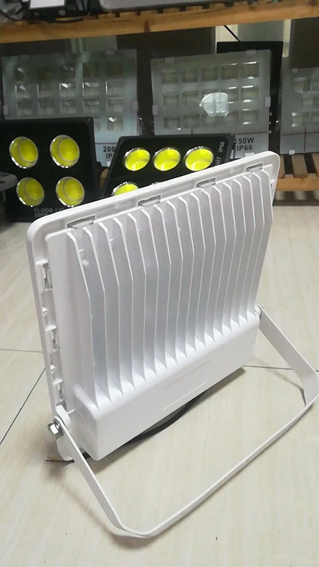 Outdoor IP65 solar 50w slim SMD 100w led floodlight for garden