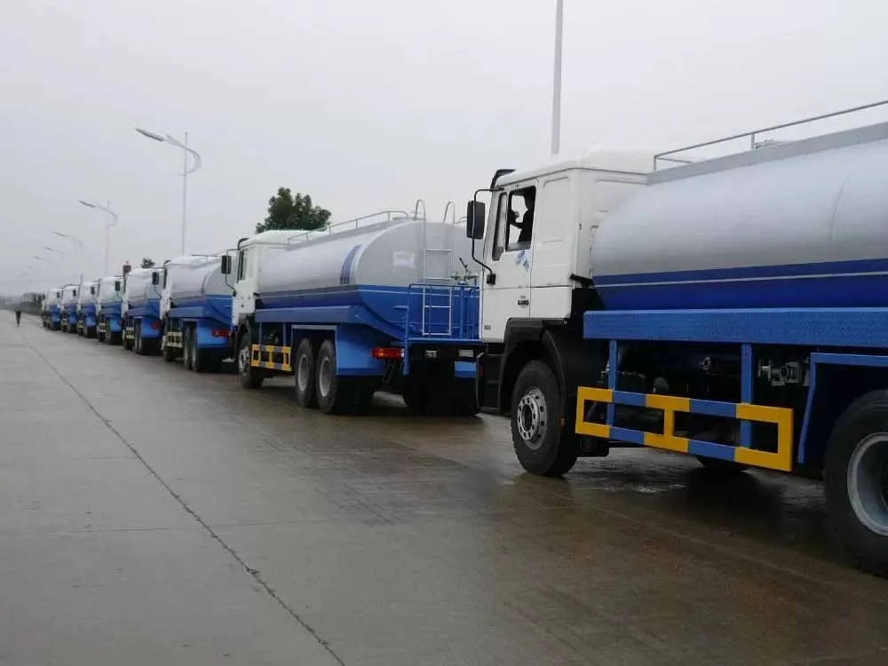 Fuel Tanker Oil Refuel Truck