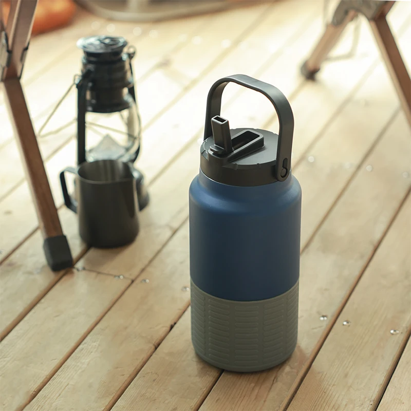 64oz Large Capacity Half Gallon Sealed Double Wall Stainless Steel Insulated Water Jug with Straw Lid and Silicone Sleeve