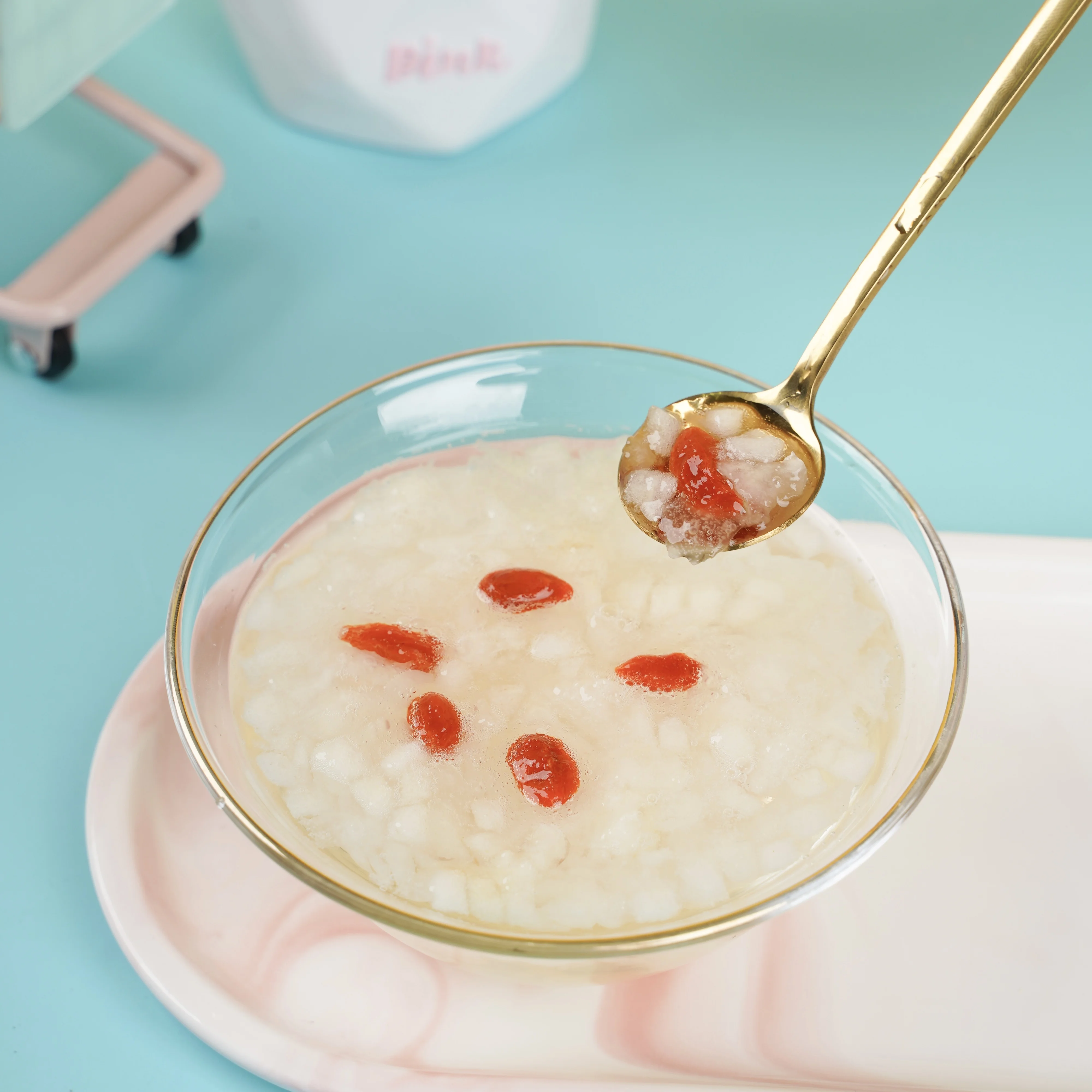 Новое поступление, Высококачественная натуральная и вкусная закуска, здоровая замороженная сухая птичья гнездо, мгновенный суп Tremella