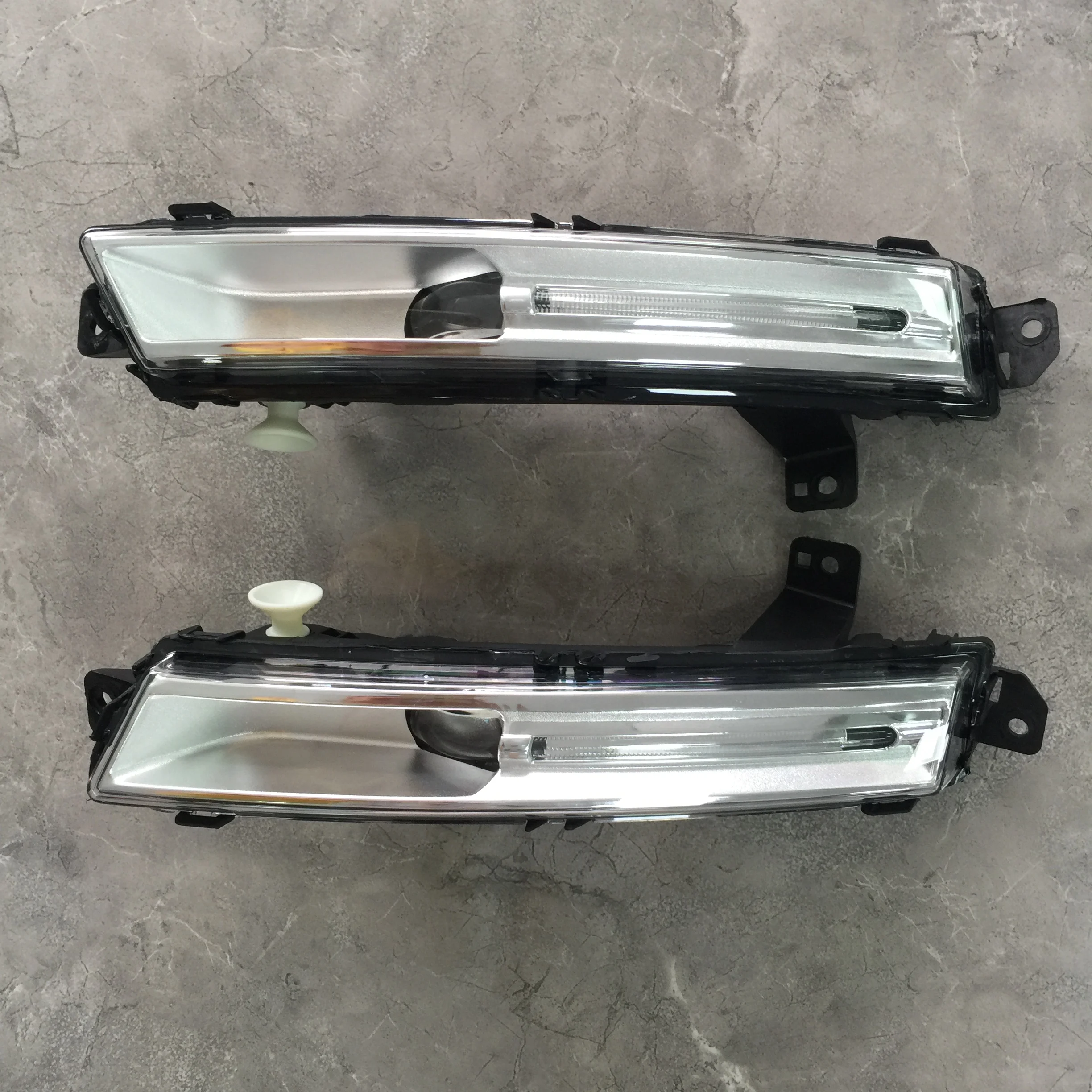 
Автомобильная противотуманная фара для 2018 + Range Rover Vogue & Velar OEM часть от компании BDL в Китае 