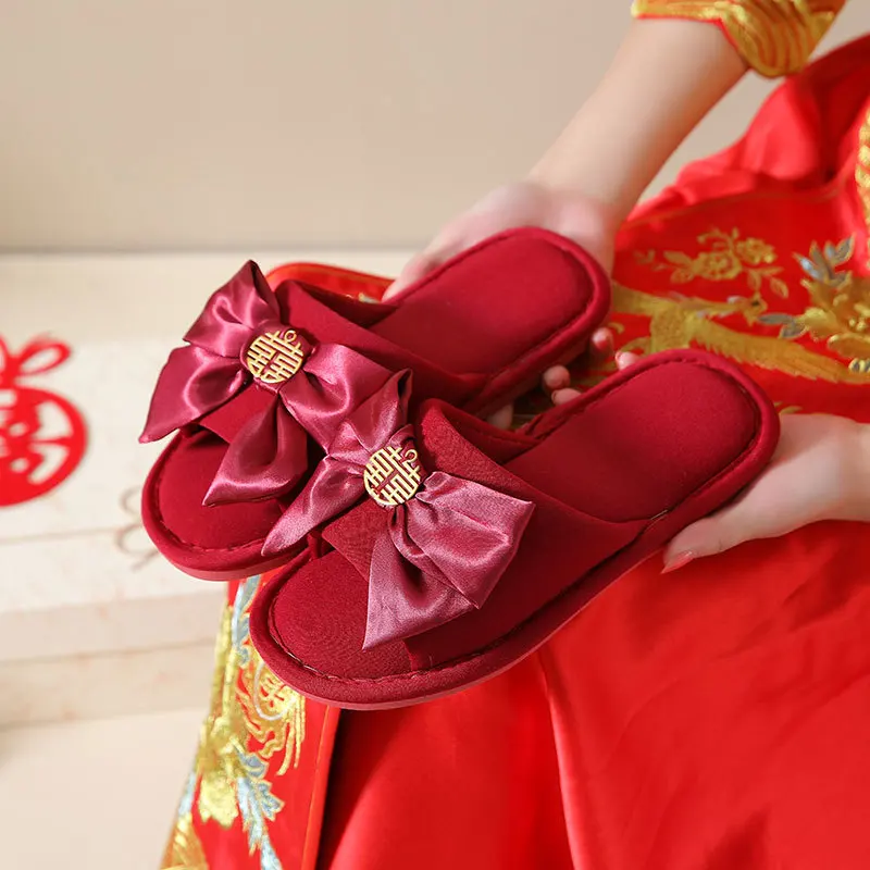 2023 new design winter festive couple red indoor home slippers non-slip pvc sole comfortable wedding shoes for bride