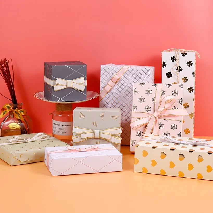 High Quality Wholesale Customization Wrapping Paper Sweet Style Four-leaf Clover Gift Paper Spot Packaging Paper