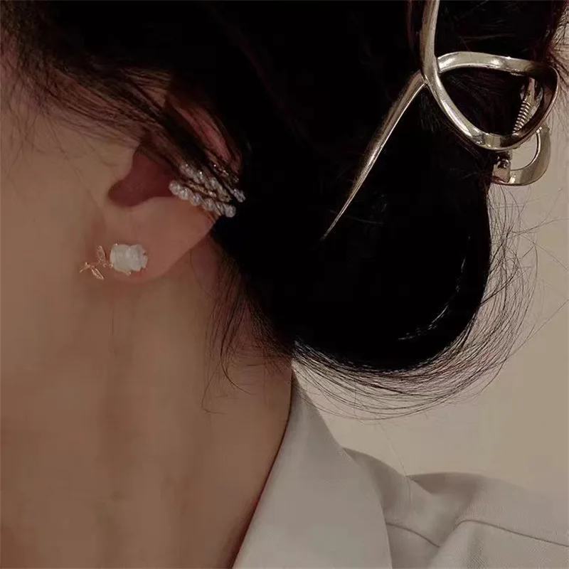 Trendy Gold Plated Alloy Jewelry Zircon Imitation Pearl White Rose Heart Asymmetrical Stud Earrings