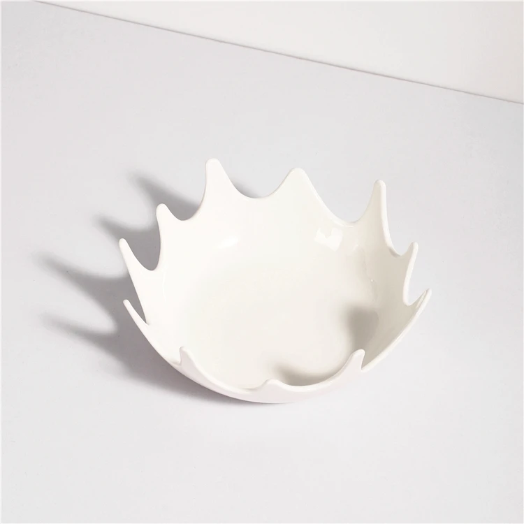 Modern novel design durable cheap custom dessert cake sushi appetizer snack ceramic serving dish for restaurant