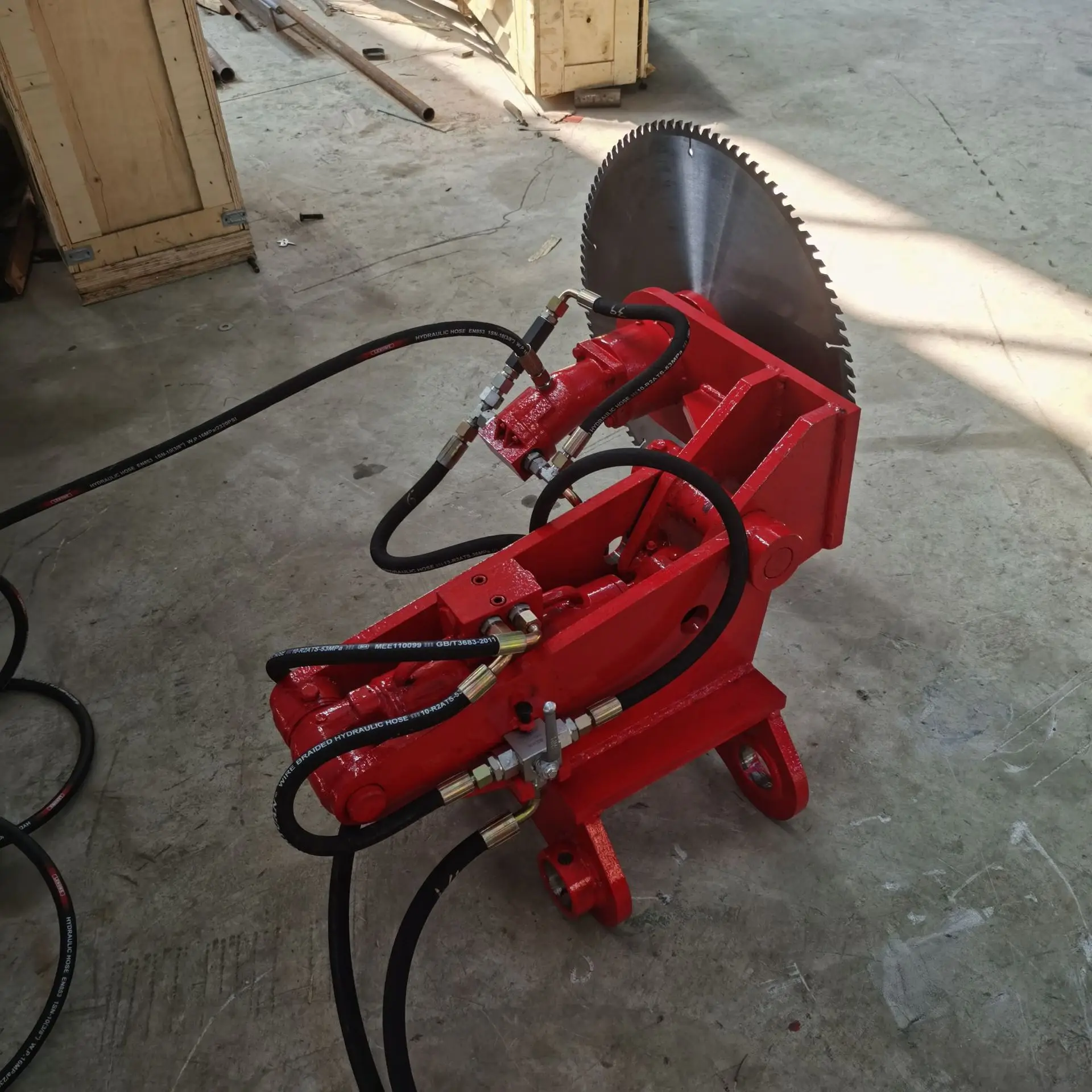Excavator Attachment wood saw hydraulic saw with circle blade for cutting tree