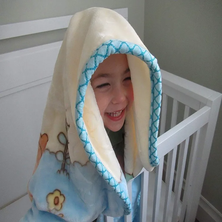 
Knitted lovely pattern 100% polyester cravity cartoon flannel baby blanket embossed 