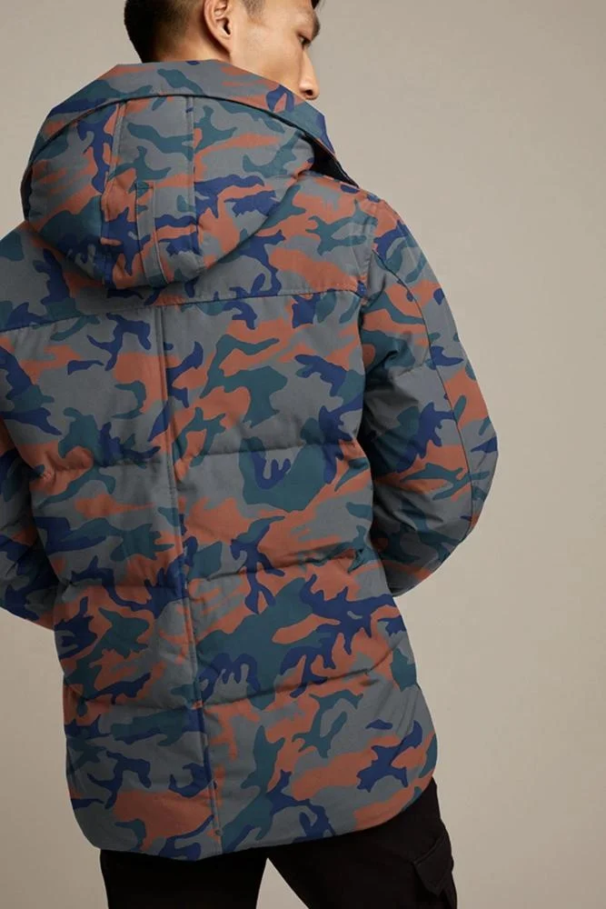 High Quality Winter Down Jacket Wholesale Men Outdoor Wear Camo Print Parka